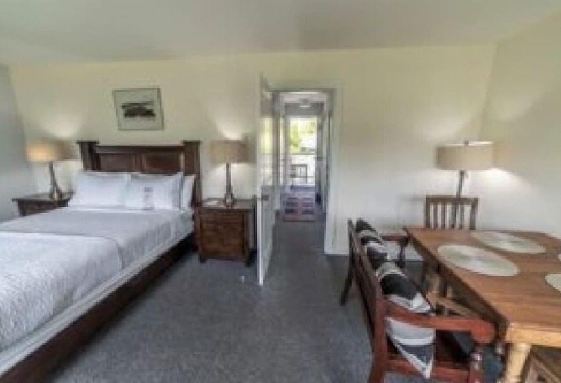 جناح ذو إطلالة, Tofino Motel Harborview