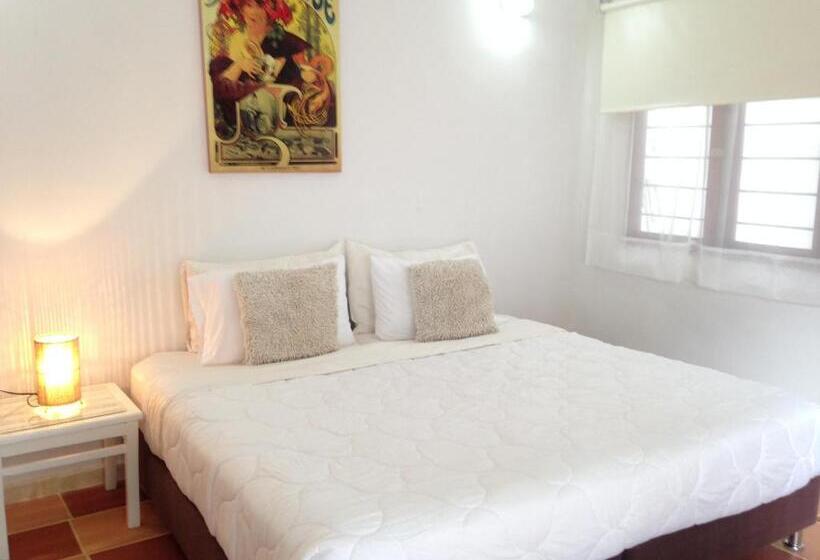 Chambre Deluxe, Casa Crespo