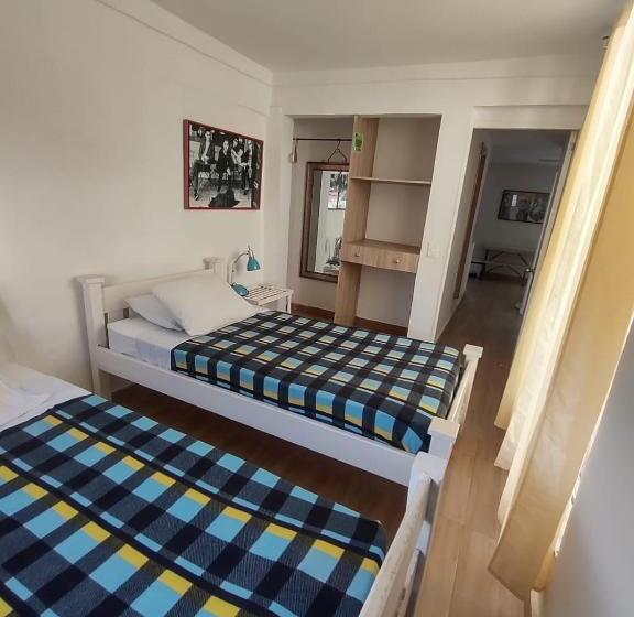 Suite Familiale, Casa Crespo