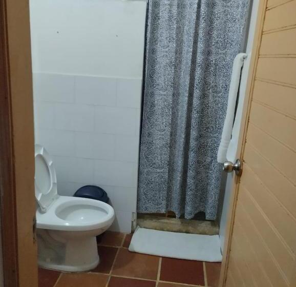 Chambre Familiale, Casa Crespo