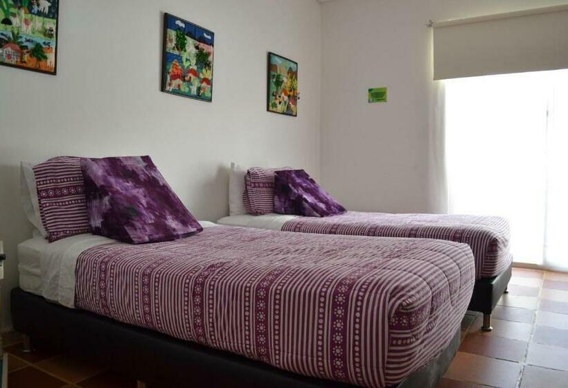 Chambre Triple Classique, Casa Crespo