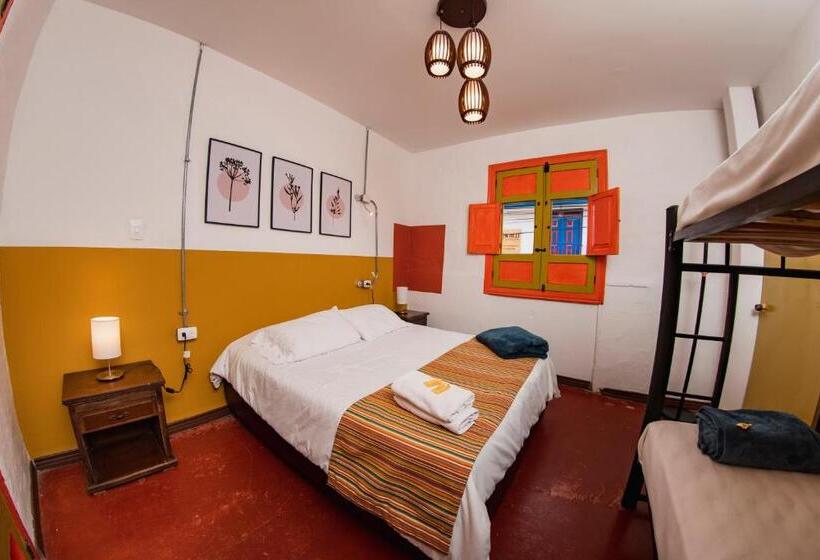 Habitación Triple Estándar, Viajero Salento Hostel