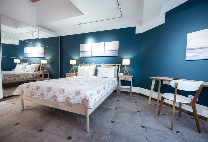 استودیوی استاندارد با چشم‌انداز دریا, Apart Hotel Safir