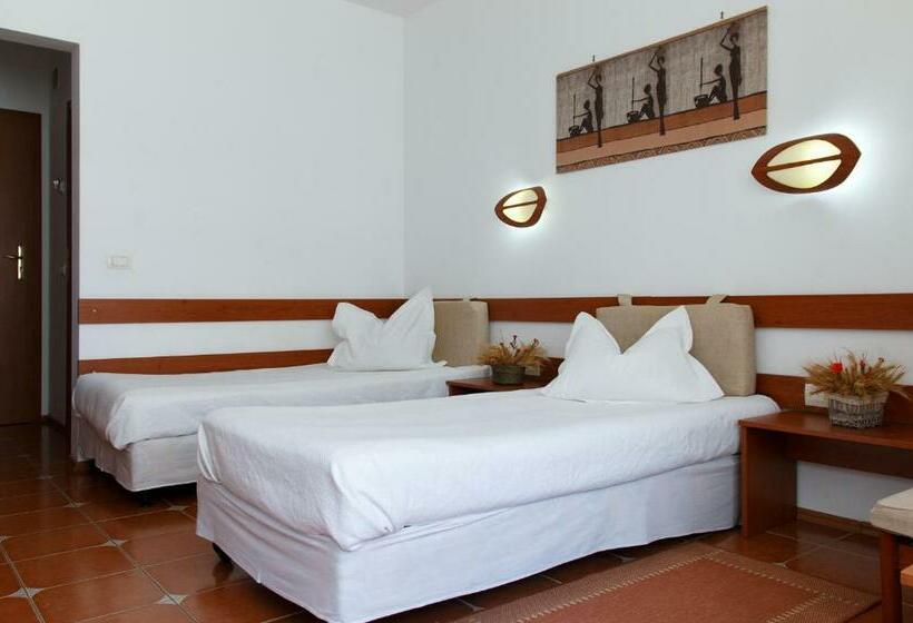 غرفة قياسية مزوَّدة بشُرفة, 2d Resort And Spa