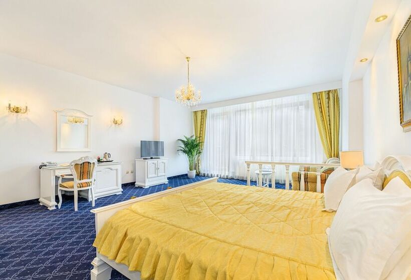 带阳台的高级房间, Aurelius Imparatul Romanilor Hotel & Spa