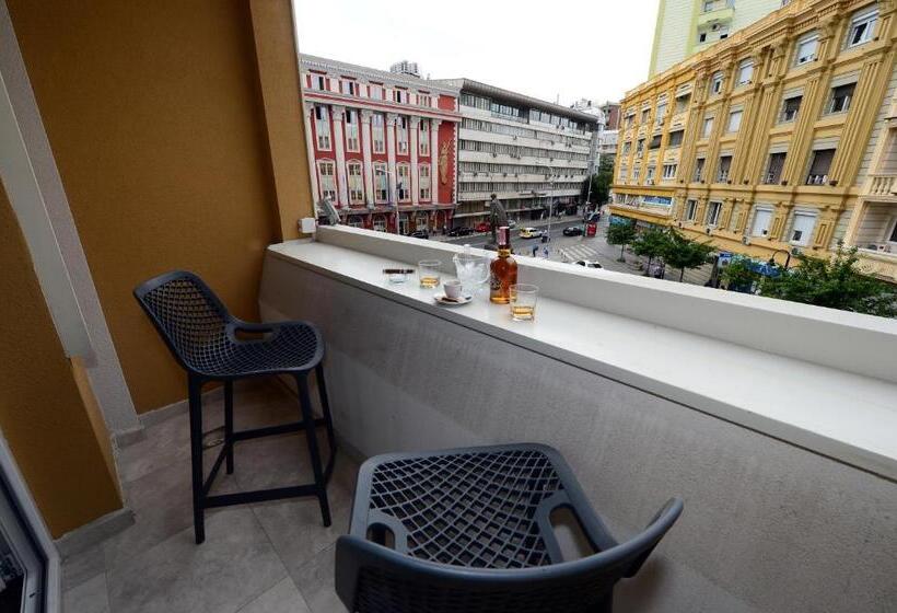 اتاق لوکس با بالکن, Alexandar Square Boutique