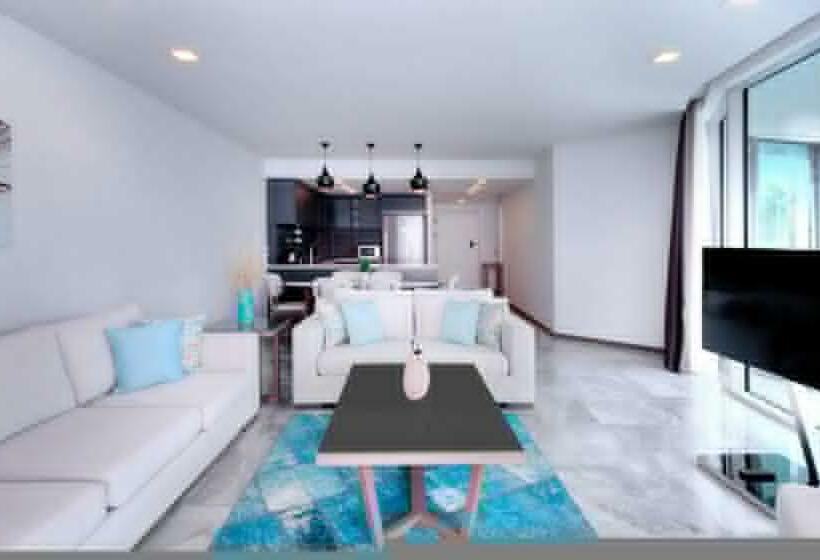 オーシャンビューデラックスルームバルコニー付き, Le Méridien Bodrum Beach Resort