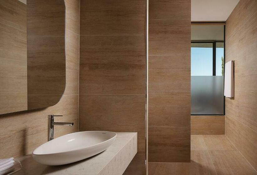 带大床的套房, Le Méridien Bodrum Beach Resort