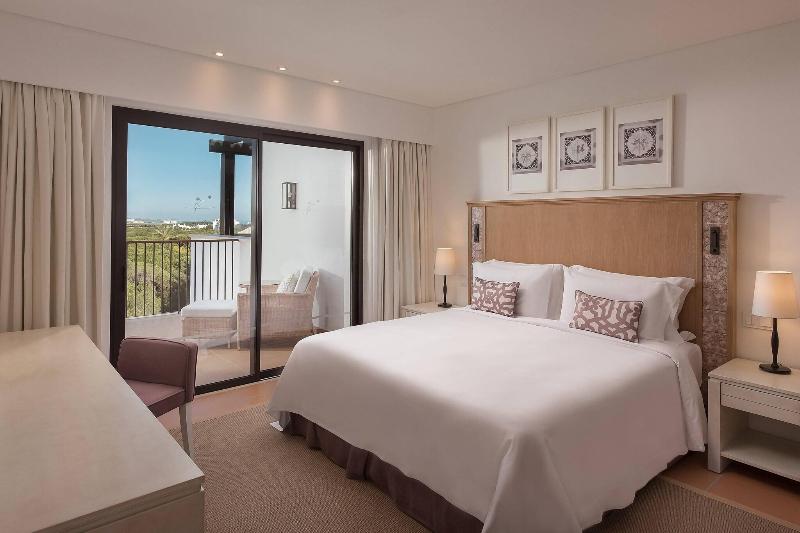 Люкс, Pine Cliffs Ocean Suites, A Luxury Collection Resort & Spa, Algarve
