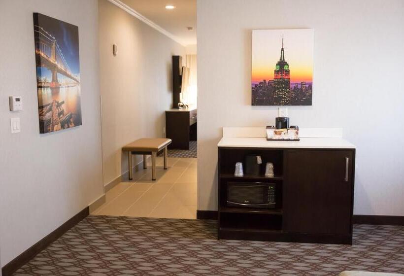 스위트 킹사이즈 침대, Best Western Premier Nyc Gateway