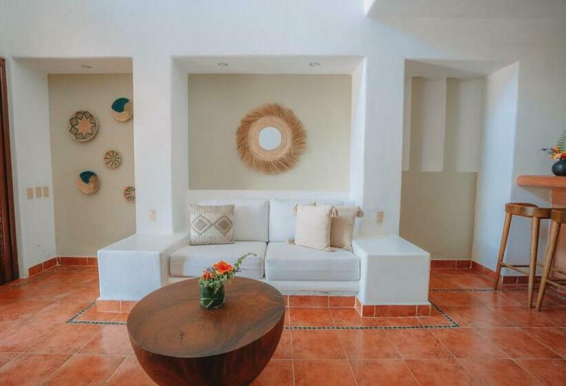 スイート, La Villa Luz