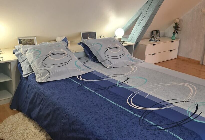 חדר קומפורט לשלושה, Chambres D Hôtes La Quèrière