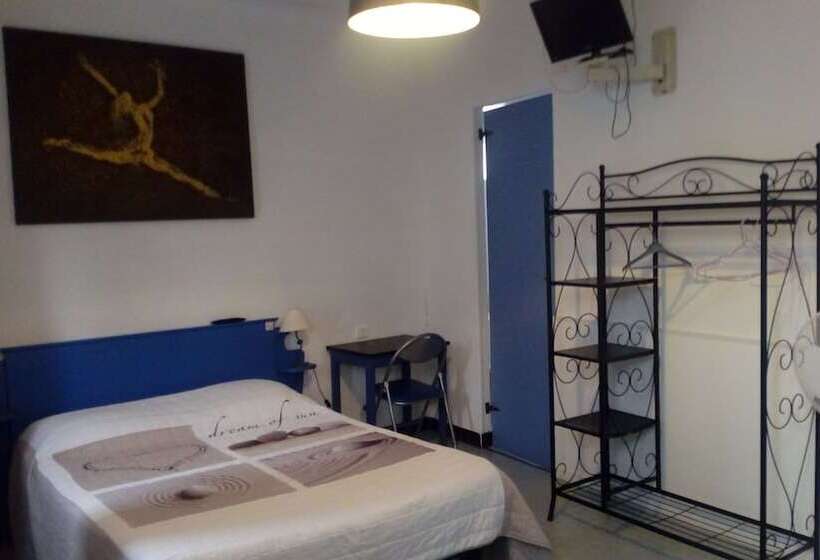 غرفة قياسية رباعية, L 'acropole