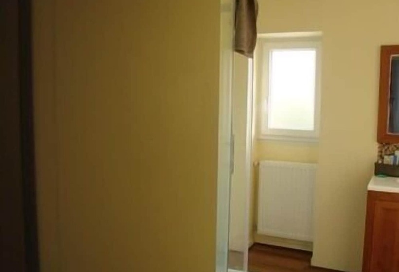 Номер Стандарт, Chambres De Condate