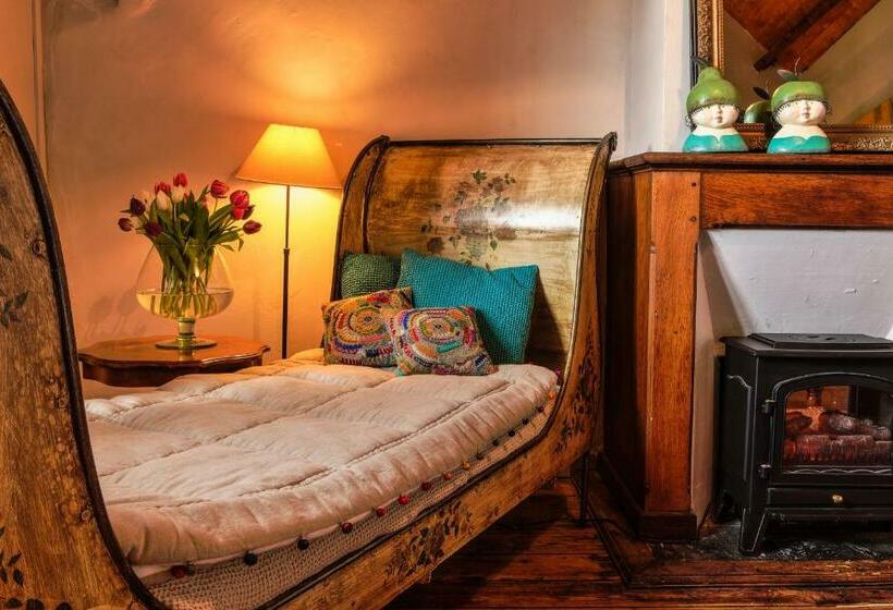 Номер Superior Вид на Бассейн, Le Petit Manoir De Kériolet