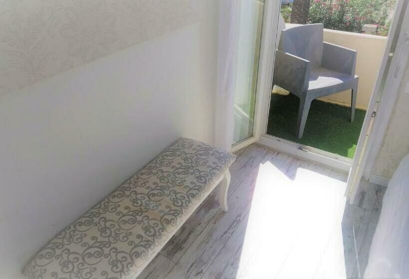 스탠다드 발코니 룸, Les Jardins De Bormes, Sauna & Jacuzzi