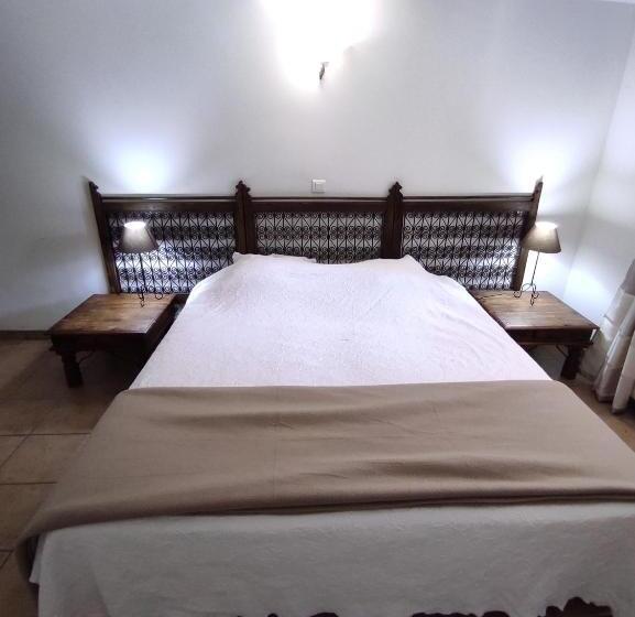 Вилла 1 Спальня, Logis Hôtel Restaurant Gîte La Bastide Du Vébron