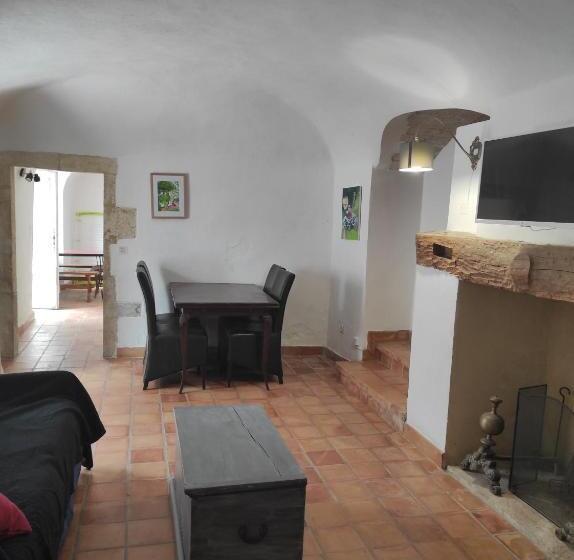 Апартаменты 1 Спальня Нижний Этаж, Logis Hôtel Restaurant Gîte La Bastide Du Vébron
