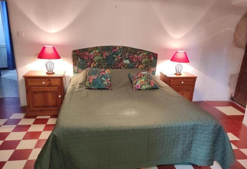 Апартаменты 2 Спальни, Logis Hôtel Restaurant Gîte La Bastide Du Vébron