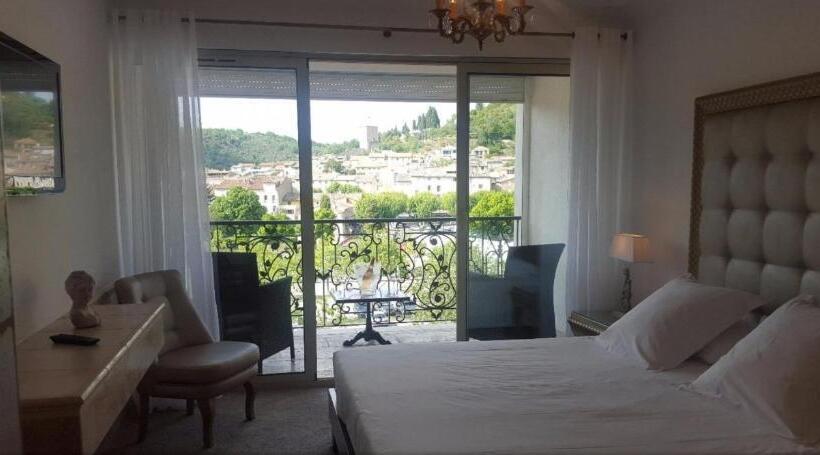 Номер Комфорт, Hôtel Les Deux Lions