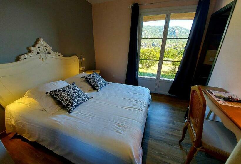 Номер Стандарт с Террасой, Hôtel Les Hauts De Mourèze