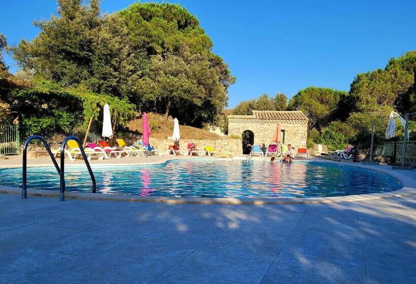 Номер Стандарт с Балконом, Hôtel Les Hauts De Mourèze