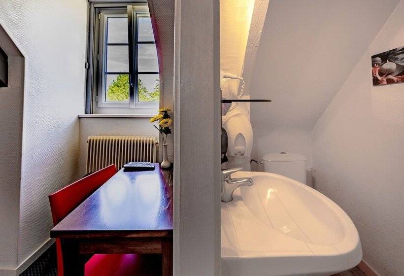Номер Стандарт, Auberge De Kerveoc H