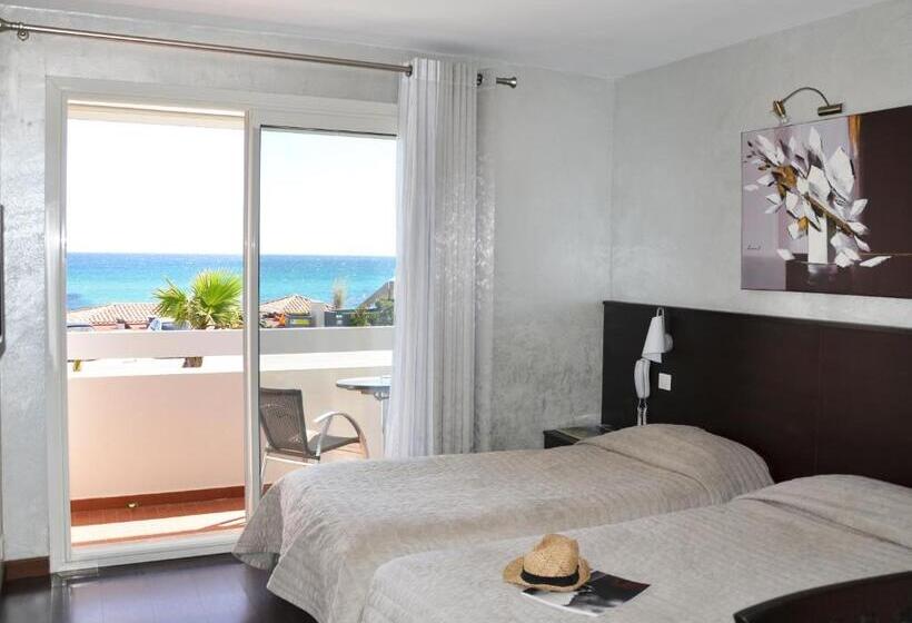 Номер Стандарт Вид на Море с Балконом, Hôtel La Plage