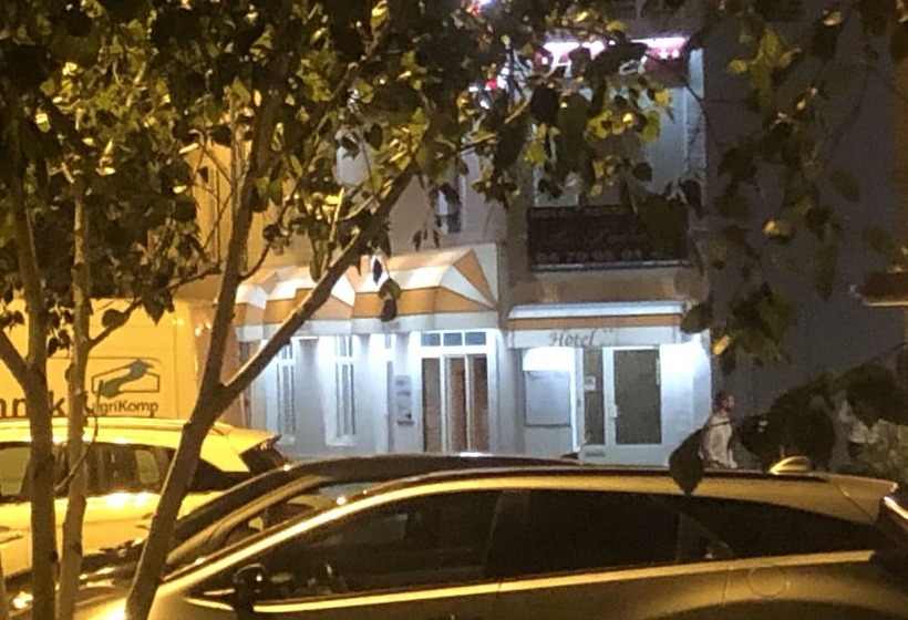 اتاق اکونومی, Hôtel Le Faisan