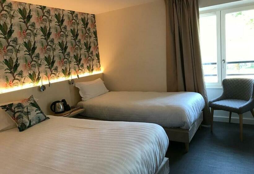 Трехместный Номер Премиум, Hôtel Restaurant Les Rochers