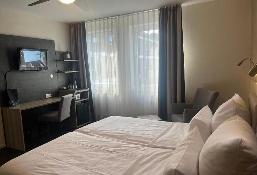 Номер Стандарт, Jellentrup   Adults Only