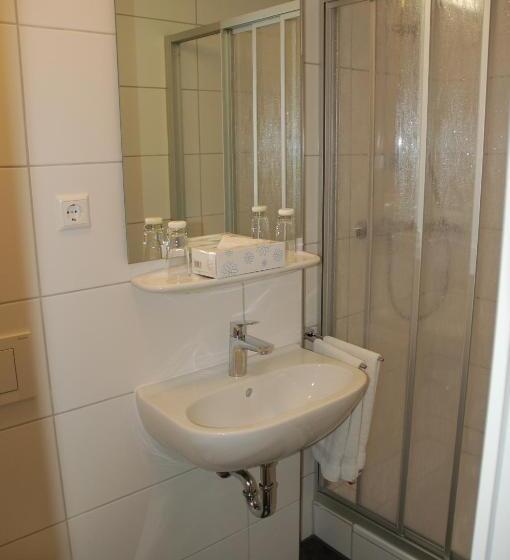 スタンダードシングルルーム, Kurfürst Garni