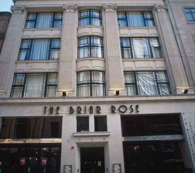 家庭间, The Briar Rose Wetherspoon