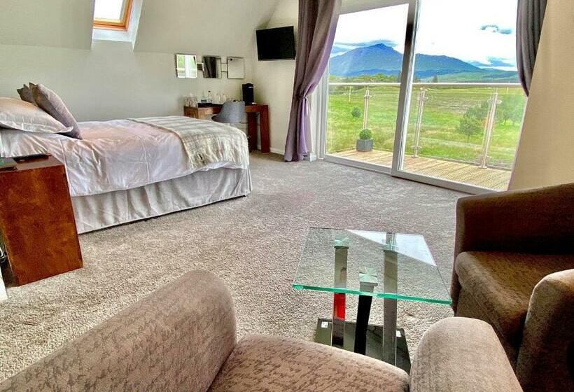 주니어 스위트, Mingarry Park