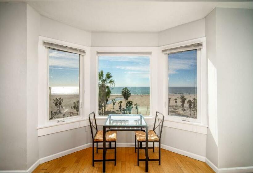 استودیوی استاندارد با چشم‌انداز دریا, Air Venice On The Beach