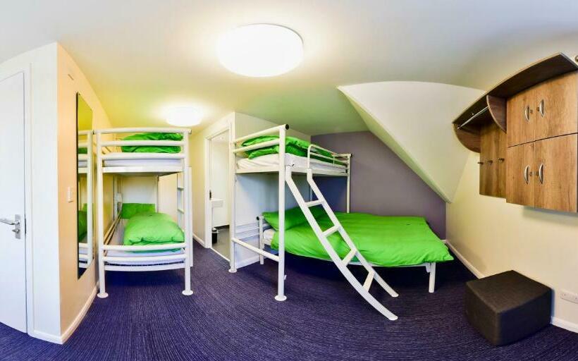 Четырехместный Номер Стандарт, Yha Treyarnon Bay