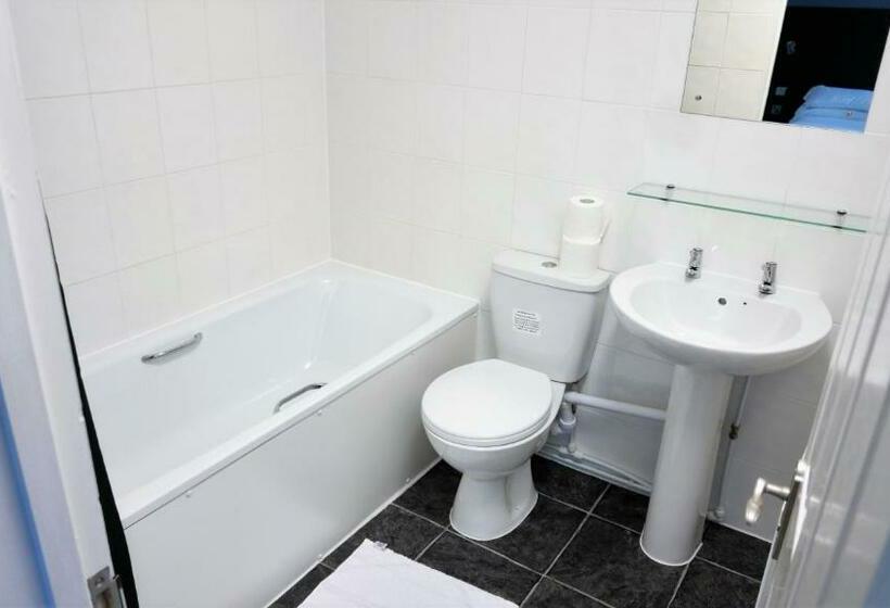Номер Стандарт, Warrens Village Motel And Self Catering