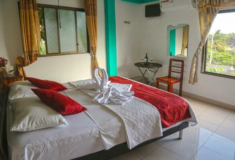 Номер Deluxe, Hostal Sir Francis Drake