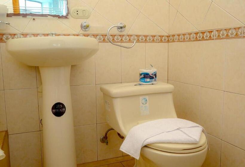 Семейный Номер, Hostal Sir Francis Drake