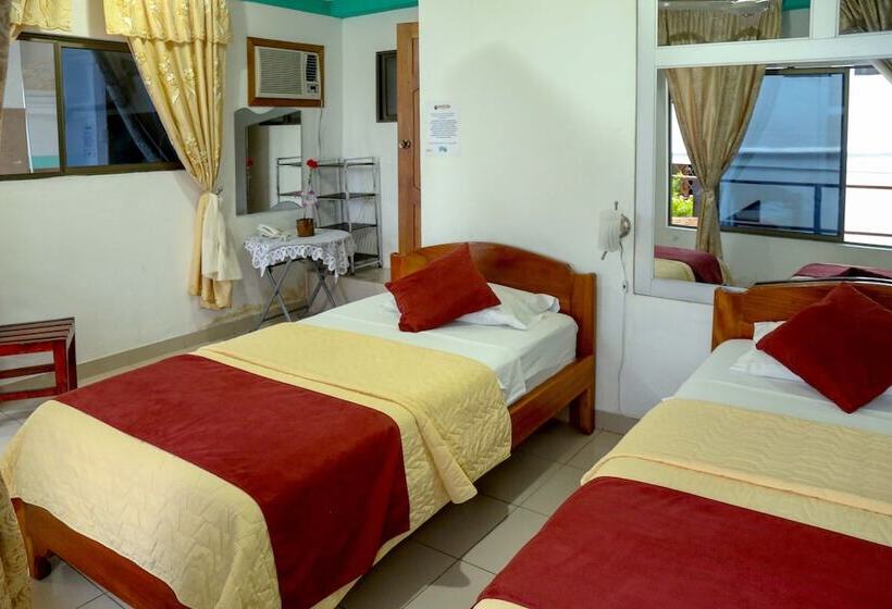 Номер Стандарт, Hostal Sir Francis Drake