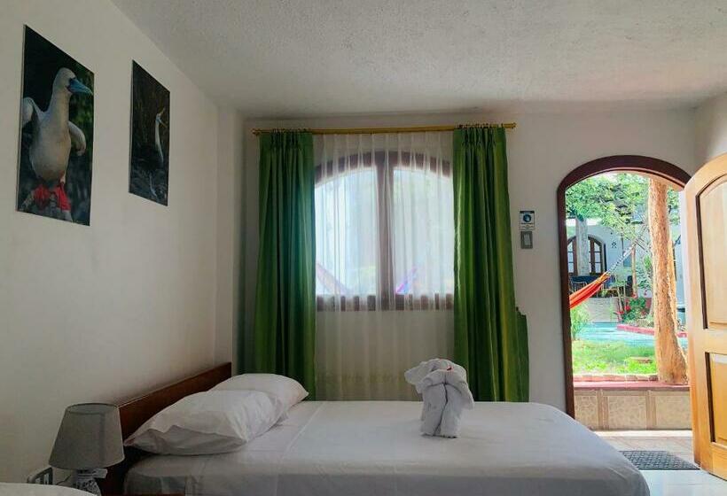 Номер Стандарт Двуспальная Кровать, Hostal White House Galapagos