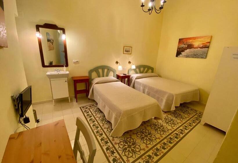 Quarto Triplo Standart, Pensión España