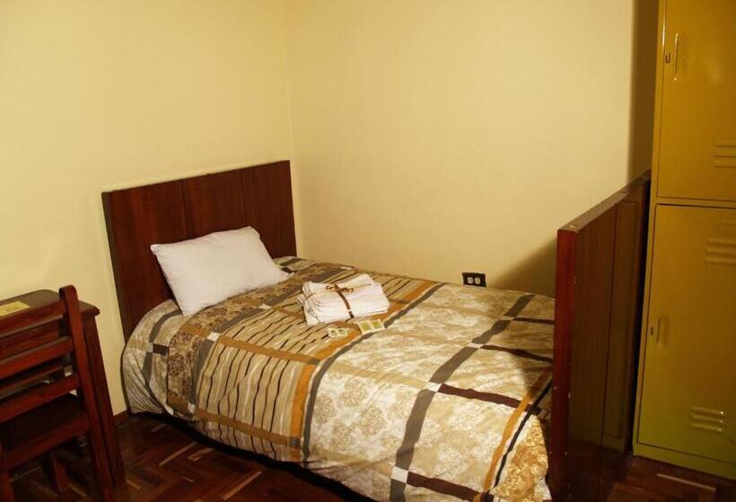 Кровать в Общей Комнате, Rincon Familiar Hostel Boutique