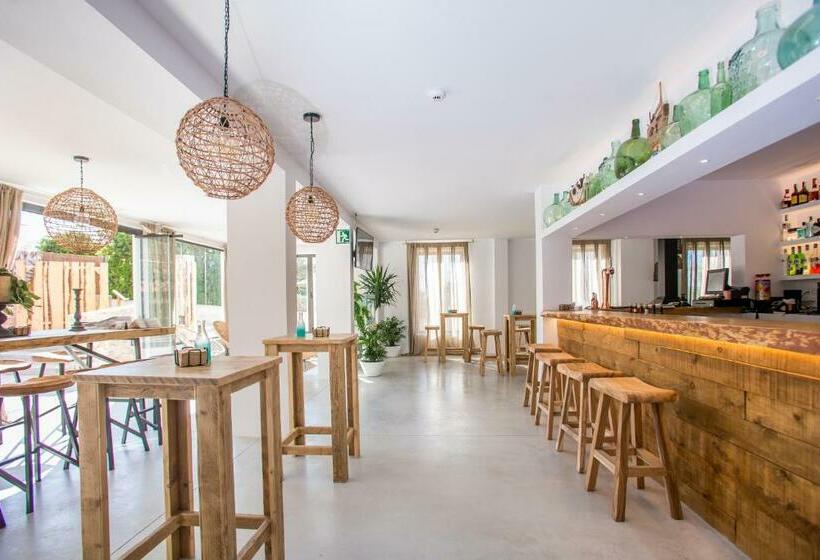 Апартаменты 1 Спальня с Террасой, Sa Cala Suites