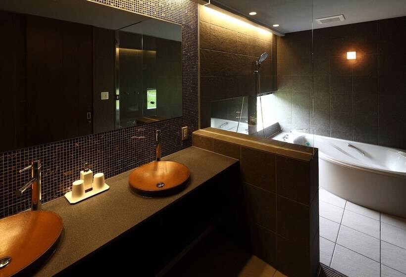 Вилла Deluxe 3 Спальни, Niseko Hirafu Izumikyo Rental Cottage