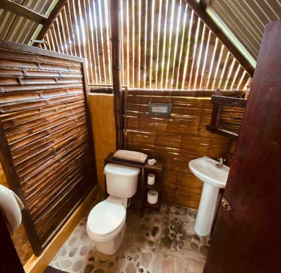Номер Стандарт, The Mudhouse Hostel Mompiche