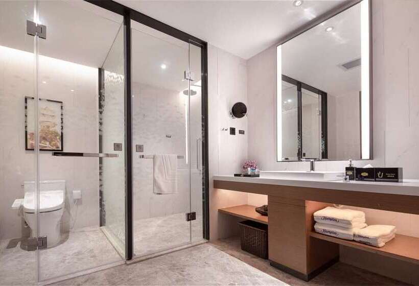 Номер Superior, Hampton By Hilton Guangzhou Zhujiang New Town
