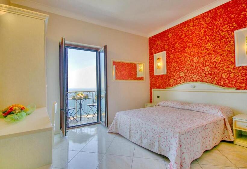 Номер Deluxe Вид на Море с Балконом, B&b Il Pavone