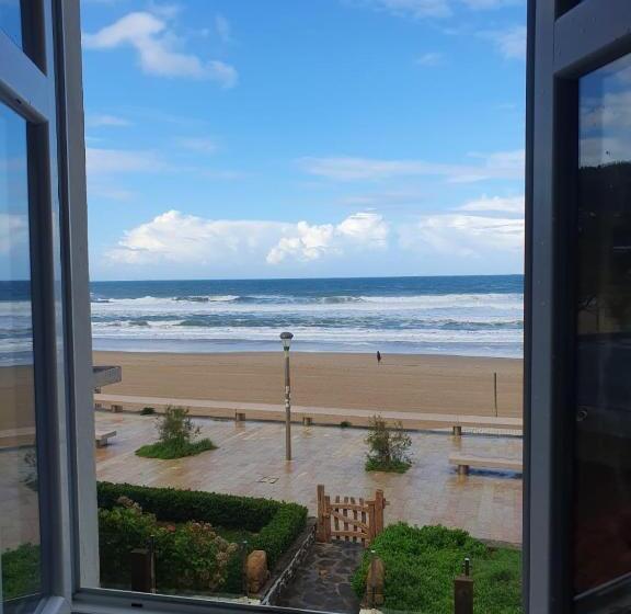 اتاق سوپریور یک تخته با چشمانداز دریا, Arimune