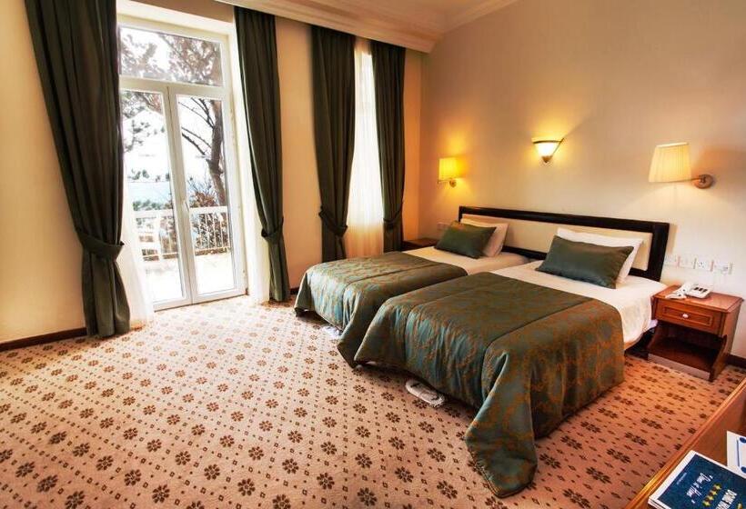 اتاق استاندارد با بالکن, Dome Hotel & Casino At Central Kyrenia